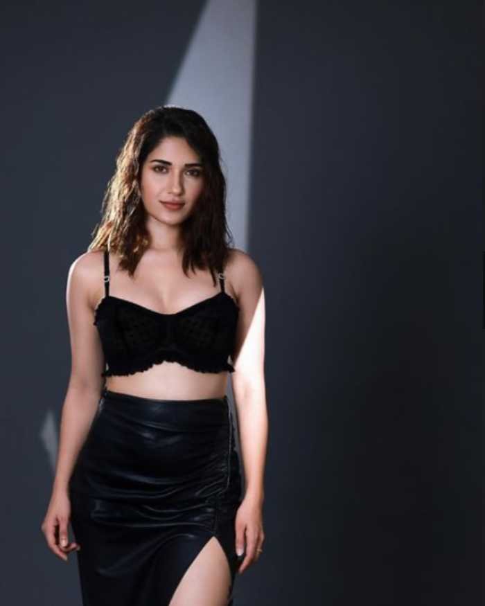 ruhani sharma3